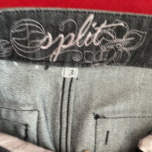 Beautiful jean skirt size3  split ! - Picture 2 of 3